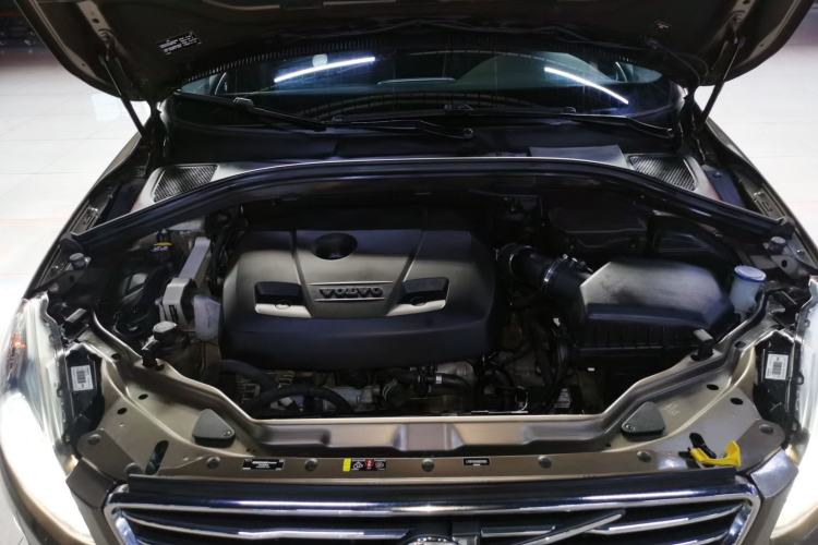Used Volvo XC60 2017 T5 Smart Upgrade Edition Engine Bay