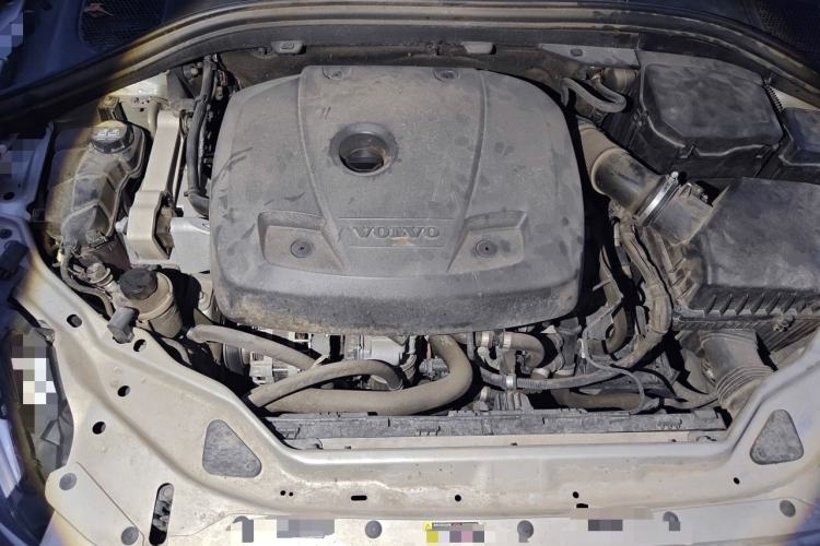 Used Volvo XC60 2017 T5 AWD Smart Upgrade Edition Engine Bay