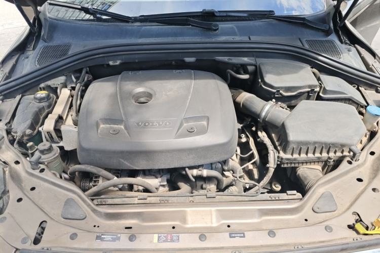 Used Volvo XC60 2017 T5 Smart Upgrade Edition Engine Bay