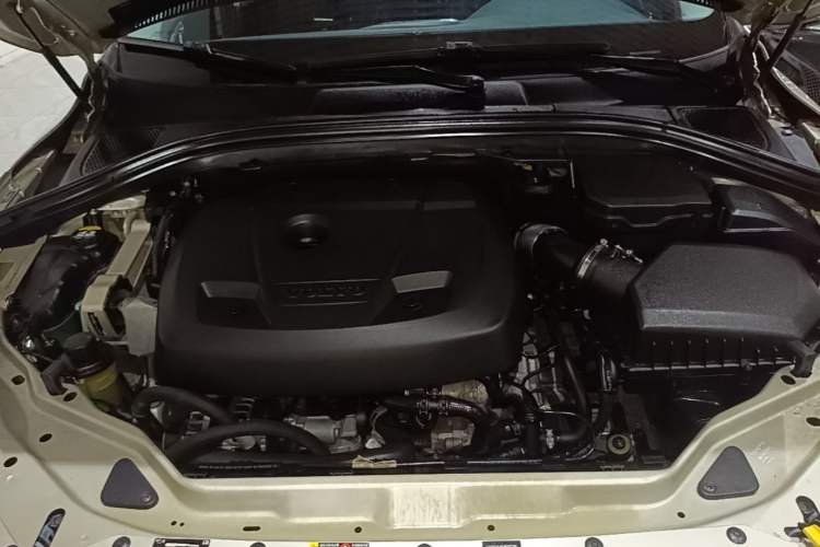 Used Volvo XC60 2017 T5 Smart Upgrade Edition Engine Bay