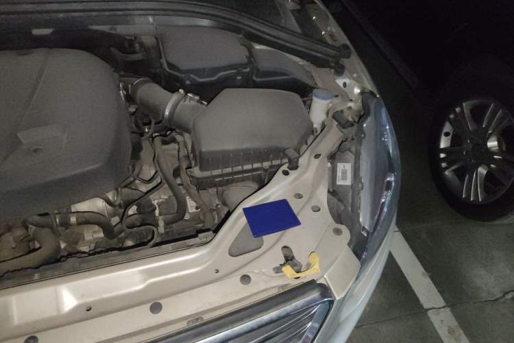 Used Volvo XC60 2017 T5 AWD Smart Upgrade Edition Engine Bay Left