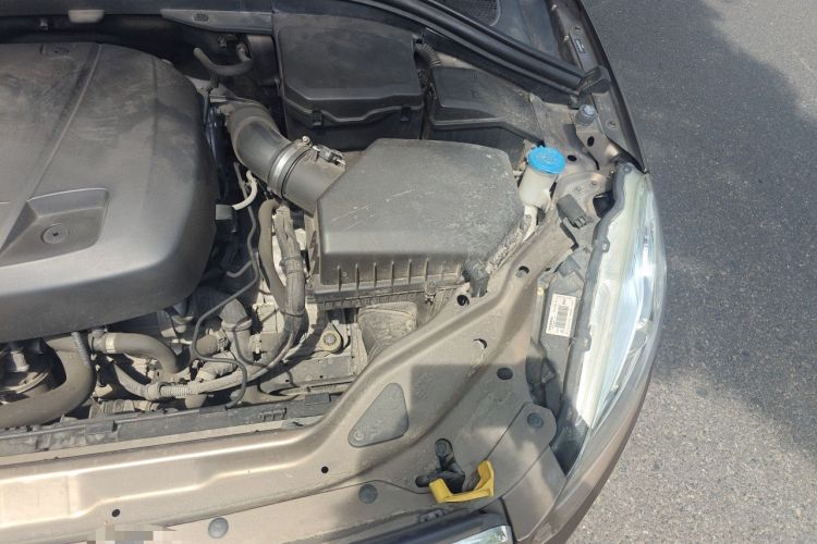 Used Volvo XC60 2017 T5 AWD Smart Upgrade Edition Engine Bay Left