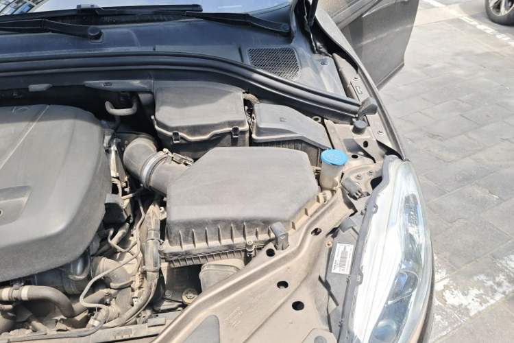Used Volvo XC60 2017 T5 Smart Upgrade Edition Engine Bay Left