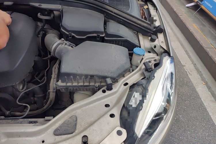 Used Volvo XC60 2017 T5 Smart Upgrade Edition Engine Bay Left