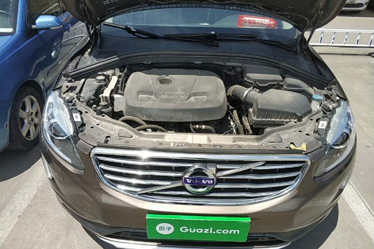 Used Volvo XC60 2017 T5 Smart Upgrade Edition Engine Bay