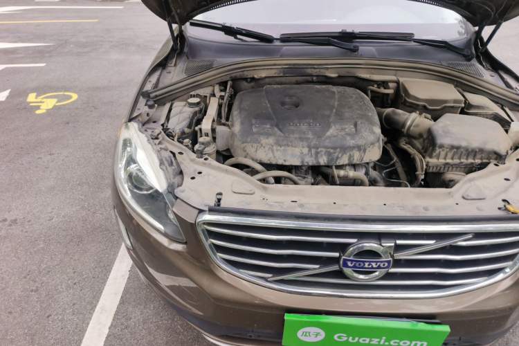 Used Volvo XC60 2017 T5 Smart Upgrade Edition Engine Bay Right