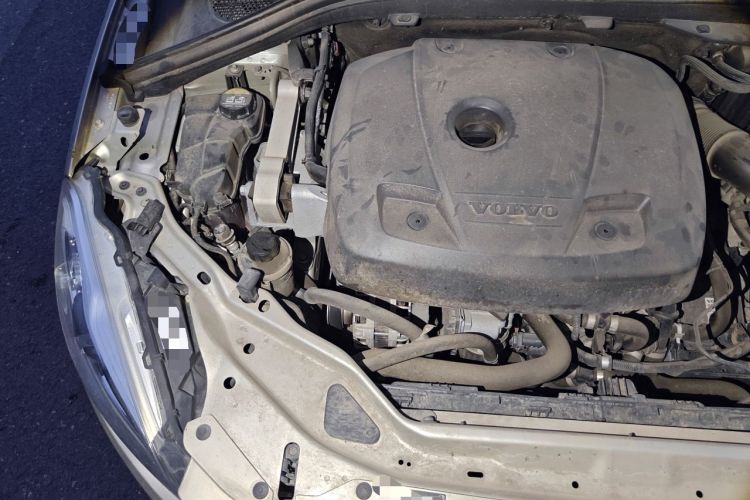 Used Volvo XC60 2017 T5 AWD Smart Upgrade Edition Engine Bay Right