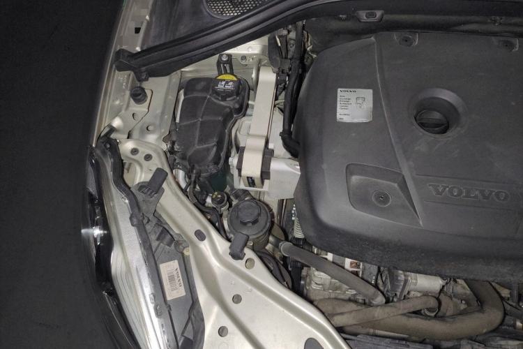 Used Volvo XC60 2017 T5 AWD Smart Drive Edition Engine Bay Right