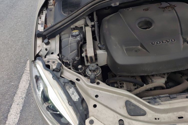 Used Volvo XC60 2017 T5 Smart Upgrade Edition Engine Bay Right