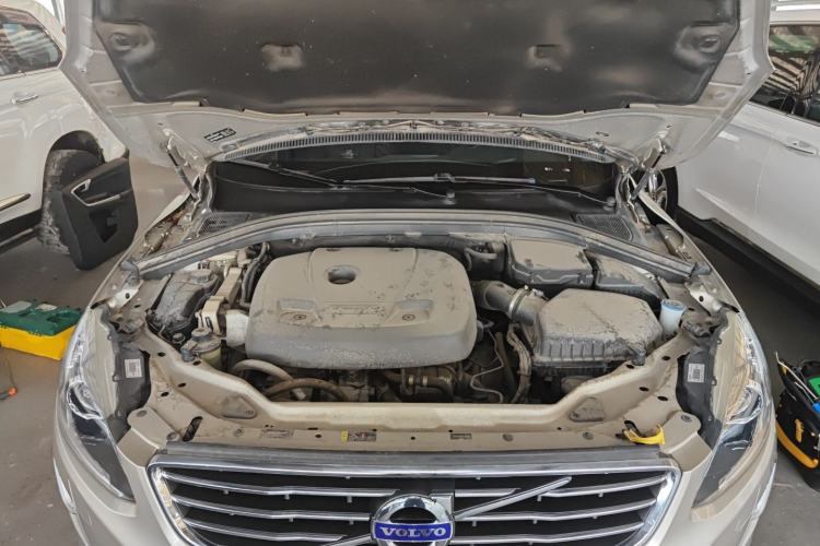 Used Volvo XC60 2017 T5 Smart Upgrade Edition Engine Bay