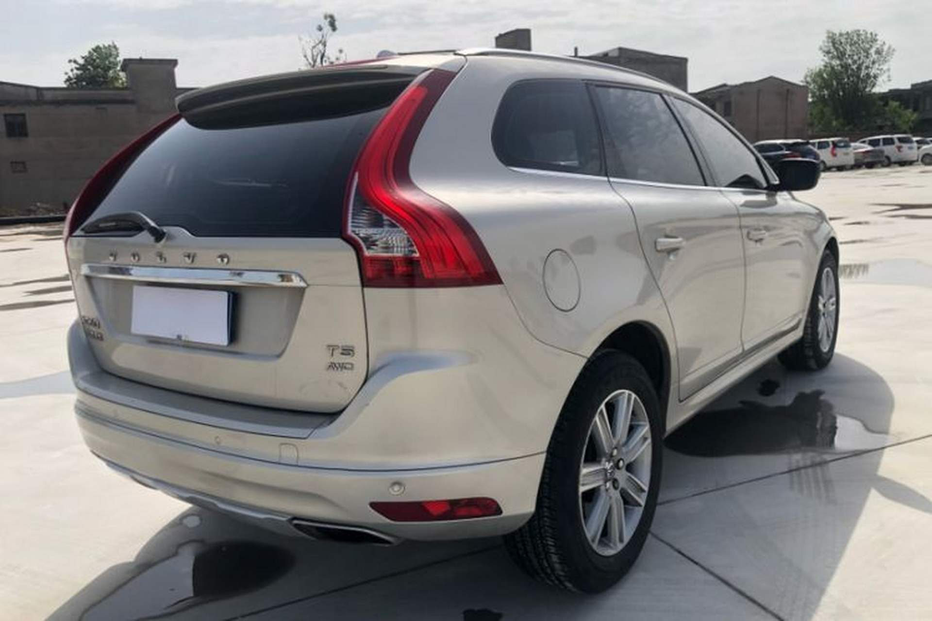 Used Volvo XC60 2017 T5 AWD Smart Upgrade Edition Exterior 1