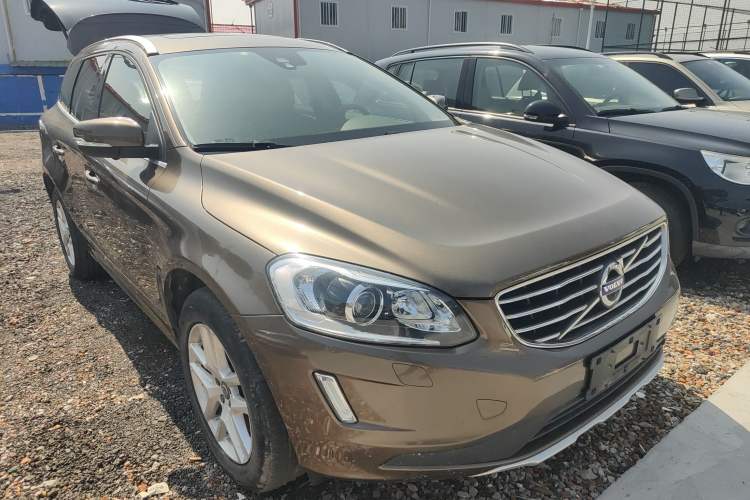 Used Volvo XC60 2017 T5 Smart Upgrade Edition Exterior 1