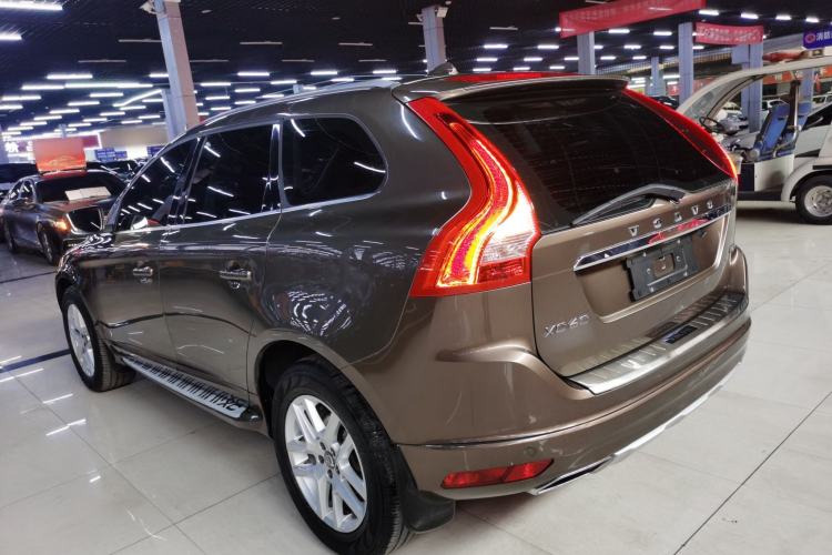 Used Volvo XC60 2017 T5 Smart Upgrade Edition Exterior 2