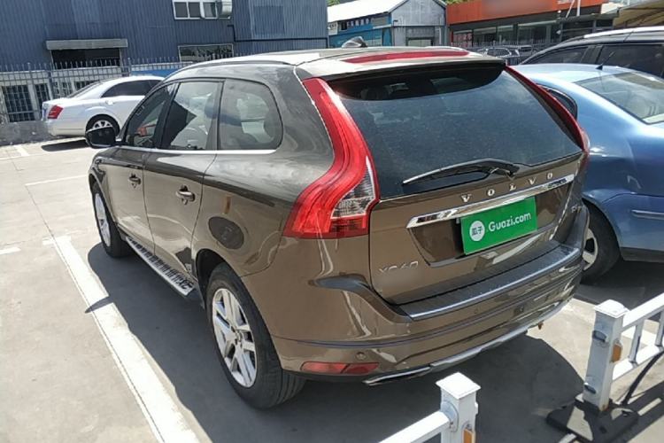 Used Volvo XC60 2017 T5 Smart Upgrade Edition Exterior 2