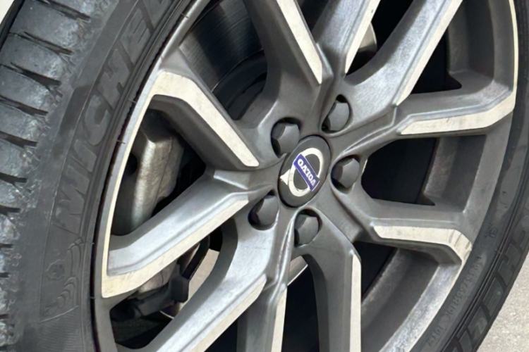 Used Volvo XC60 2017 T5 AWD Smart Upgrade Edition Exterior 2