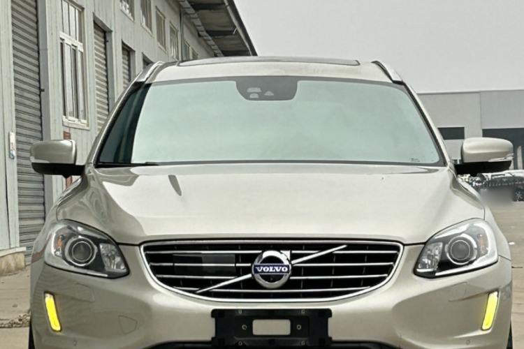 Used Volvo XC60 2017 T5 AWD Smart Upgrade Edition Exterior 3