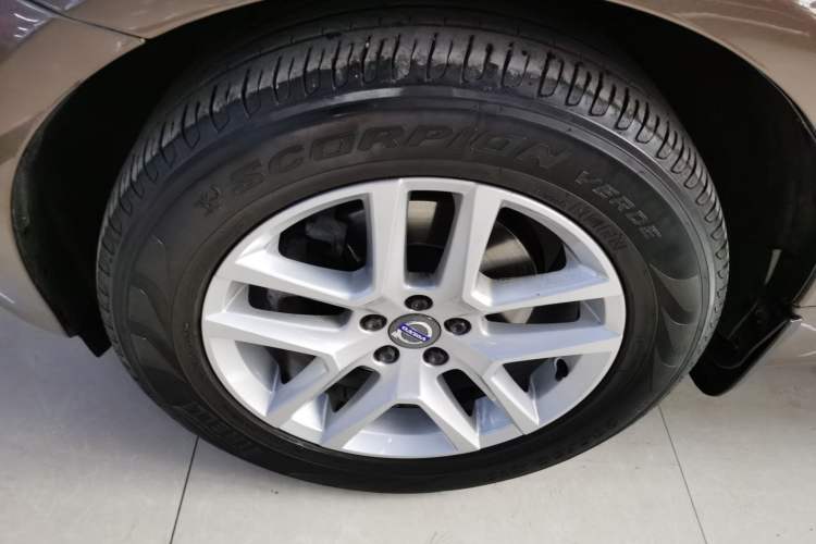 Used Volvo XC60 2017 T5 Smart Upgrade Edition Exterior 4