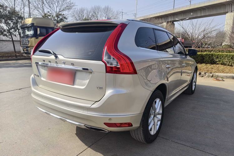 Used Volvo XC60 2017 T5 Smart Upgrade Edition Exterior 4
