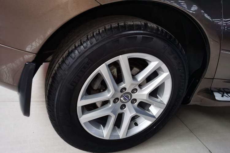 Used Volvo XC60 2017 T5 Smart Upgrade Edition Exterior 5