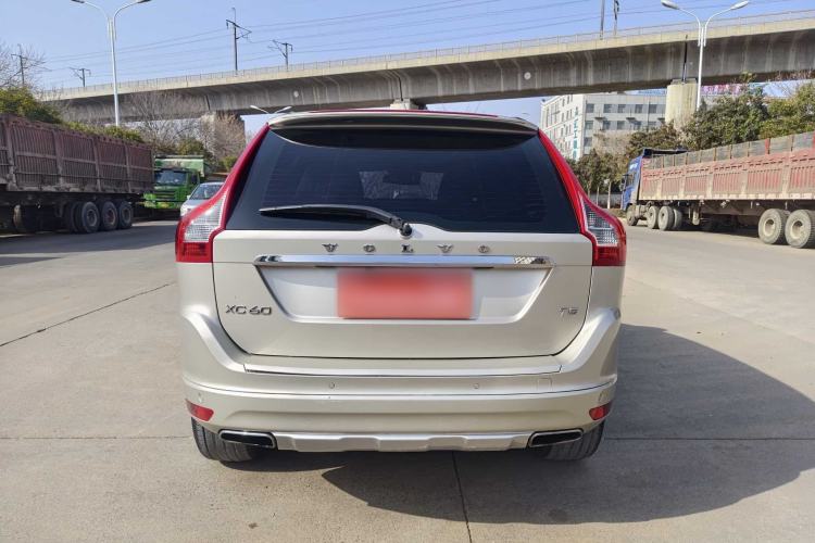Used Volvo XC60 2017 T5 Smart Upgrade Edition Exterior 8