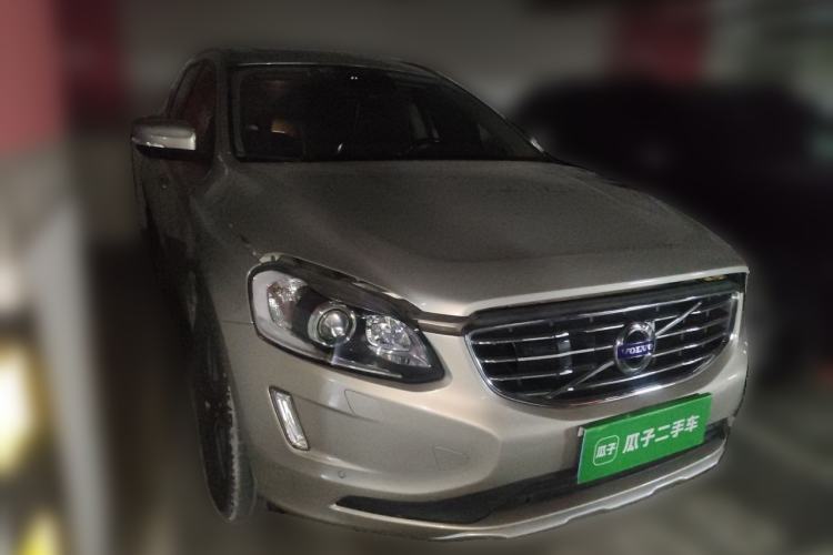 Used Volvo XC60 2017 T5 AWD Smart Upgrade Edition Front Right 45 Deg