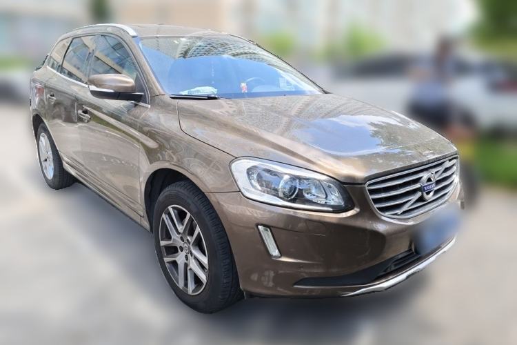 Used Volvo XC60 2017 T5 Smart Upgrade Edition Front Right 45 Deg