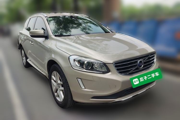 Used Volvo XC60 2017 T5 Smart Upgrade Edition Front Right 45 Deg