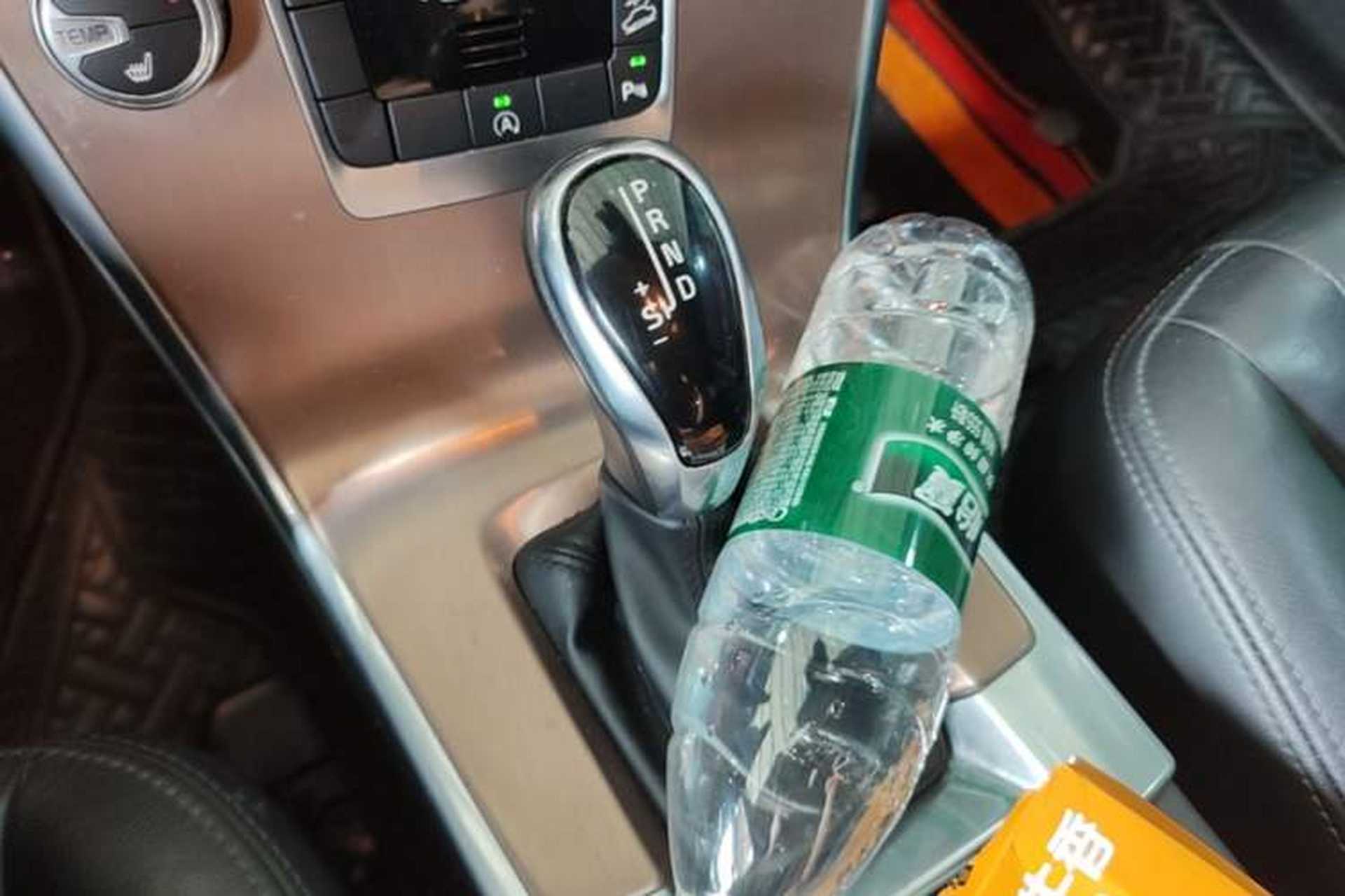 Used Volvo XC60 2017 T5 AWD Smart Upgrade Edition Gear Lever
