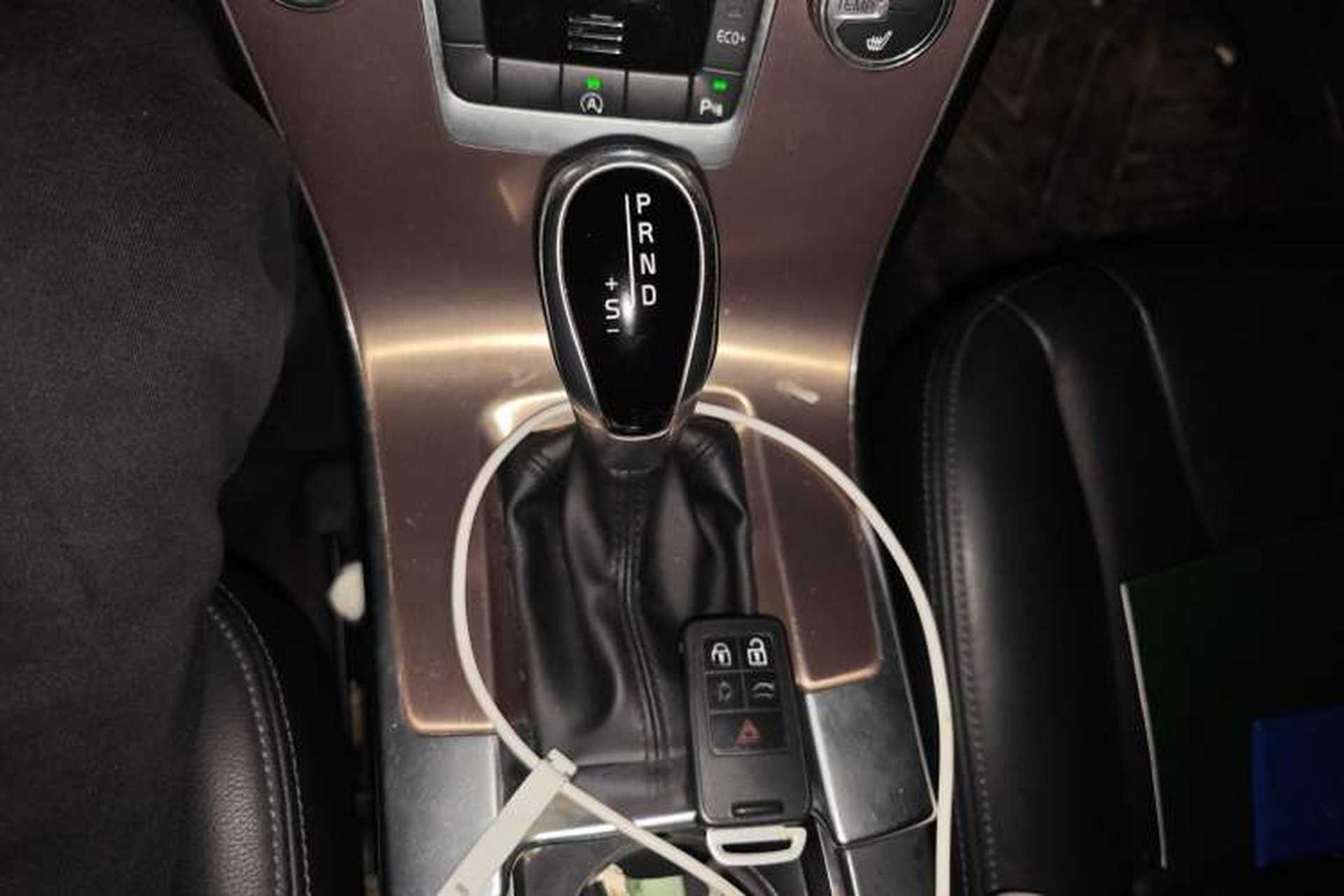 Used Volvo XC60 2017 T5 Smart Upgrade Edition Gear Lever