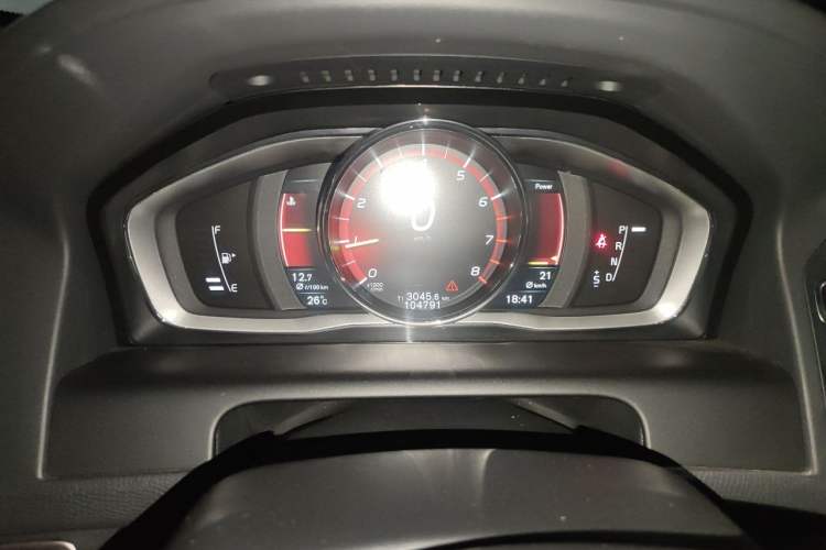 Used Volvo XC60 2017 T5 AWD Smart Upgrade Edition Instrument Cluster