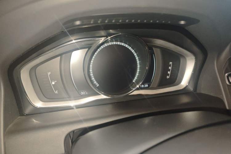 Used Volvo XC60 2017 T5 AWD Smart Upgrade Edition Instrument Cluster