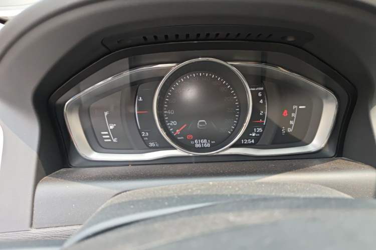 Used Volvo XC60 2017 T5 AWD Smart Upgrade Edition Instrument Cluster