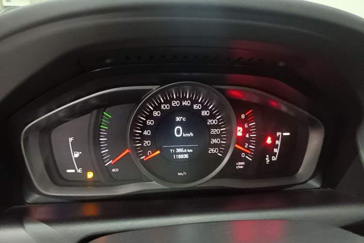 Used Volvo XC60 2017 T5 Smart Upgrade Edition Instrument Cluster