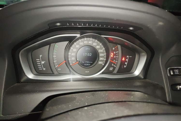 Used Volvo XC60 2017 T5 Smart Upgrade Edition Instrument Cluster