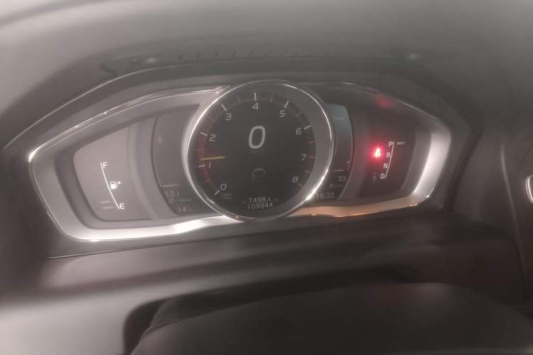 Used Volvo XC60 2017 T5 AWD Smart Upgrade Edition Instrument Cluster
