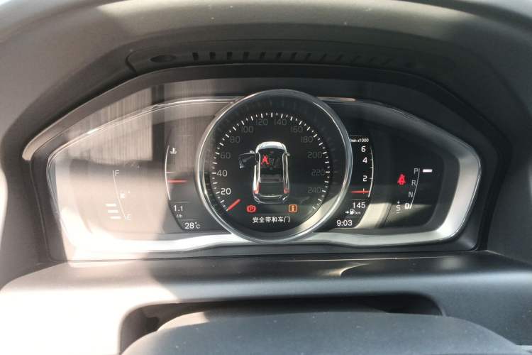 Used Volvo XC60 2017 T5 AWD Smart Upgrade Edition Instrument Cluster