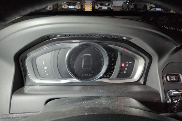 Used Volvo XC60 2017 T5 AWD Smart Drive Edition Instrument Cluster