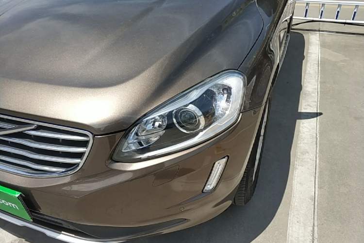 Used Volvo XC60 2017 T5 Smart Upgrade Edition Left Front Headlight