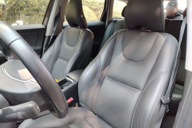 Used Volvo XC60 2017 T5 Smart Upgrade Edition Left Front Seat