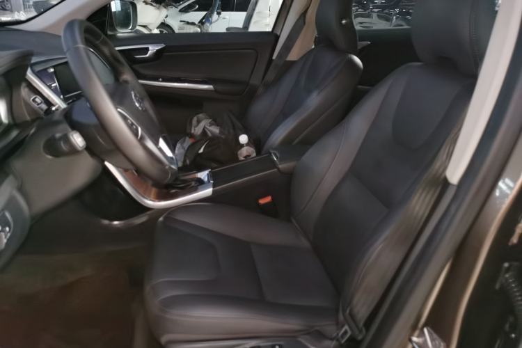 Used Volvo XC60 2017 T5 Smart Upgrade Edition Left Front Seat
