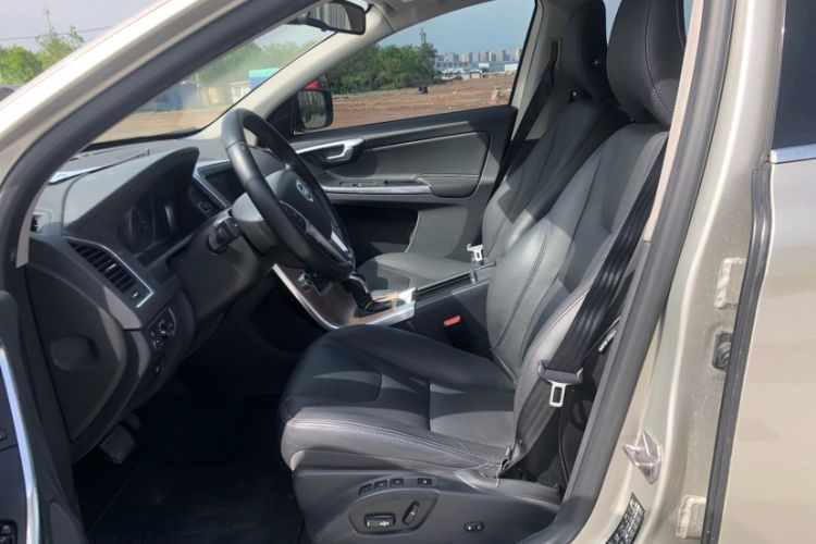 Used Volvo XC60 2017 T5 AWD Smart Upgrade Edition Left Front Seat