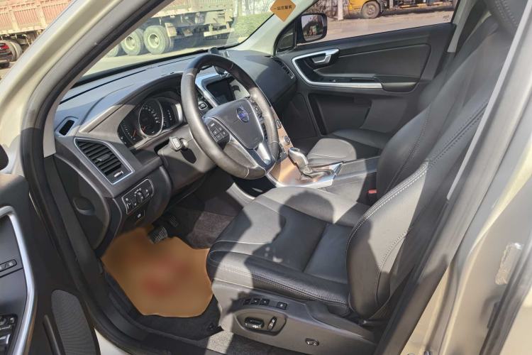 Used Volvo XC60 2017 T5 Smart Upgrade Edition Left Front Seat