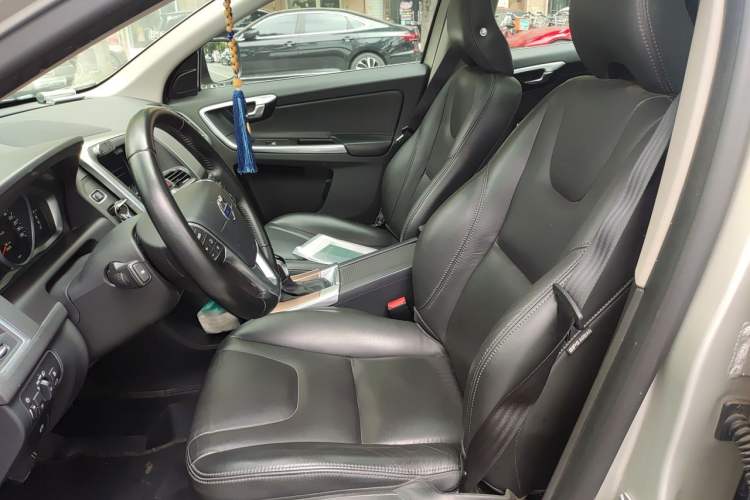 Used Volvo XC60 2017 T5 Smart Upgrade Edition Left Front Seat