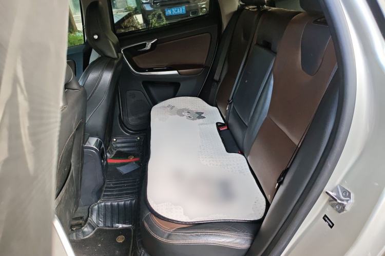 Used Volvo XC60 2017 T5 AWD Smart Upgrade Edition Left Rear Seat