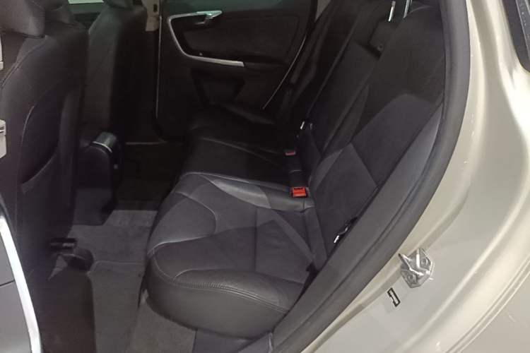 Used Volvo XC60 2017 T5 Smart Upgrade Edition Left Rear Seat
