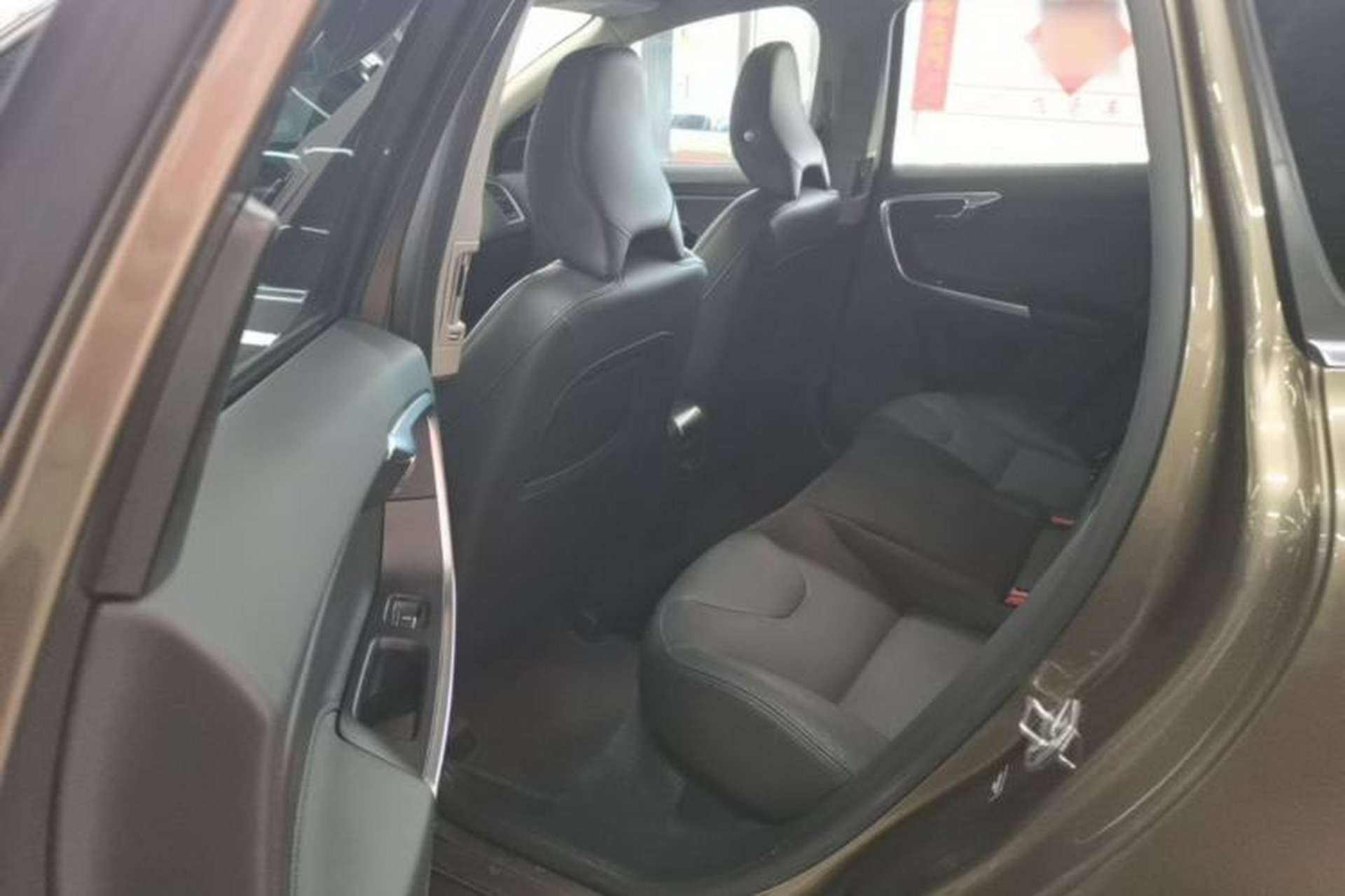 Used Volvo XC60 2017 T5 AWD Smart Upgrade Edition Left Rear Seat