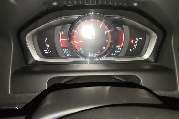 Used Volvo XC60 2017 T5 AWD Smart Upgrade Edition Odometer Close Up