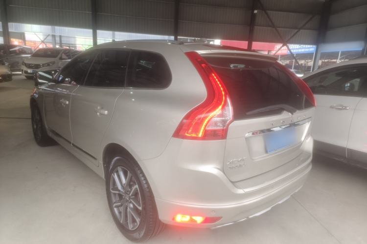 Used Volvo XC60 2017 T5 AWD Smart Upgrade Edition Rear Left 45 Deg