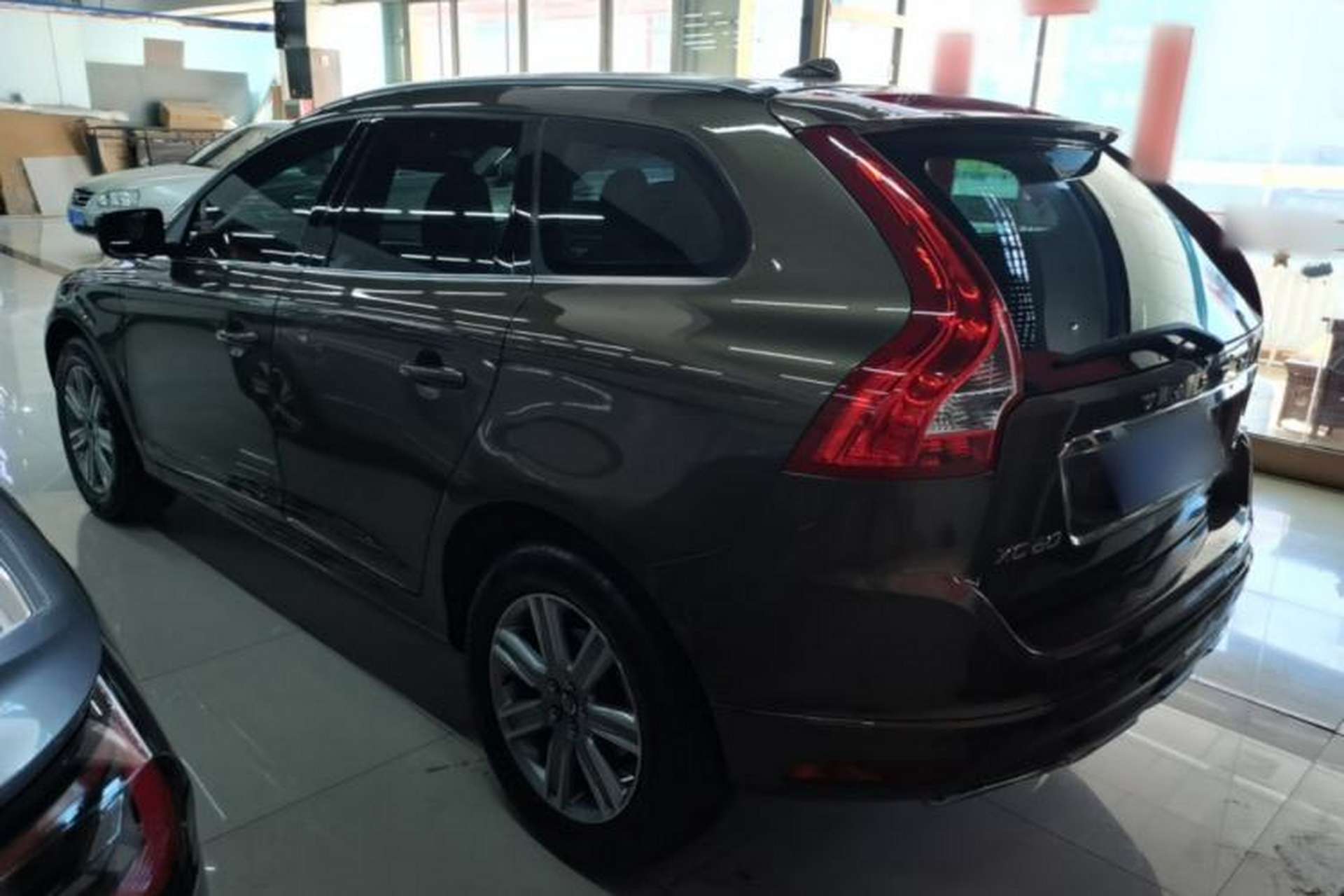 Used Volvo XC60 2017 T5 AWD Smart Upgrade Edition Rear Left 45 Deg