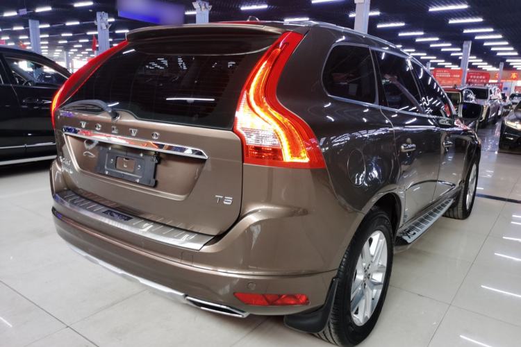 Used Volvo XC60 2017 T5 Smart Upgrade Edition Rear Right 45 Deg